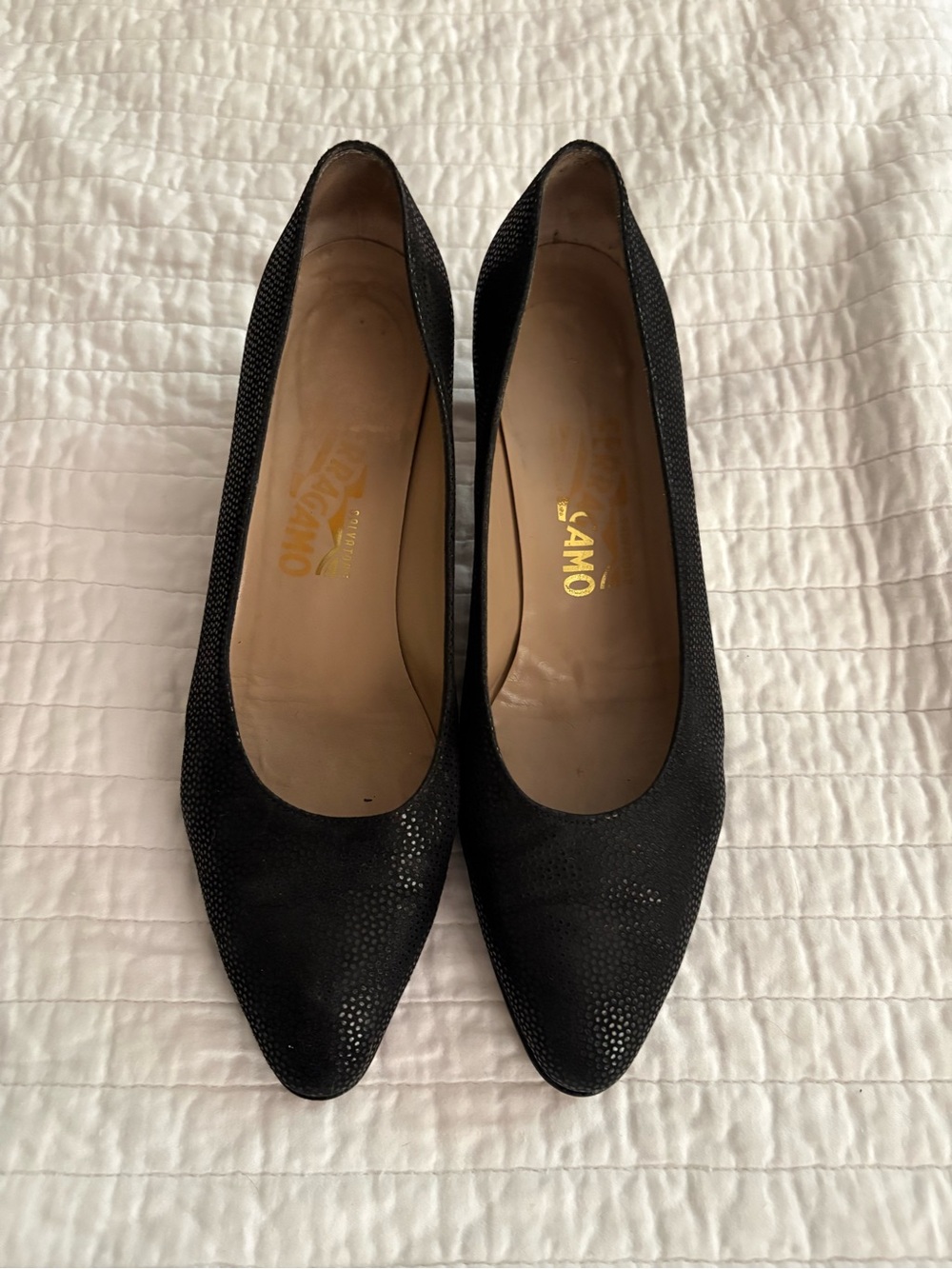Vintage Salvatore Ferragamo Embossed Shiny Textured Black Heels Pumps US Size 10